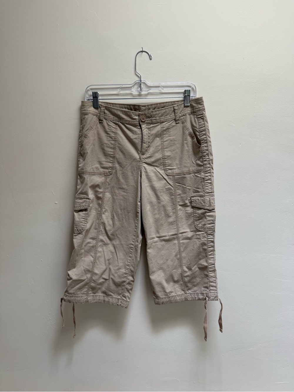 St. John's Bay Beige Cargo Capris